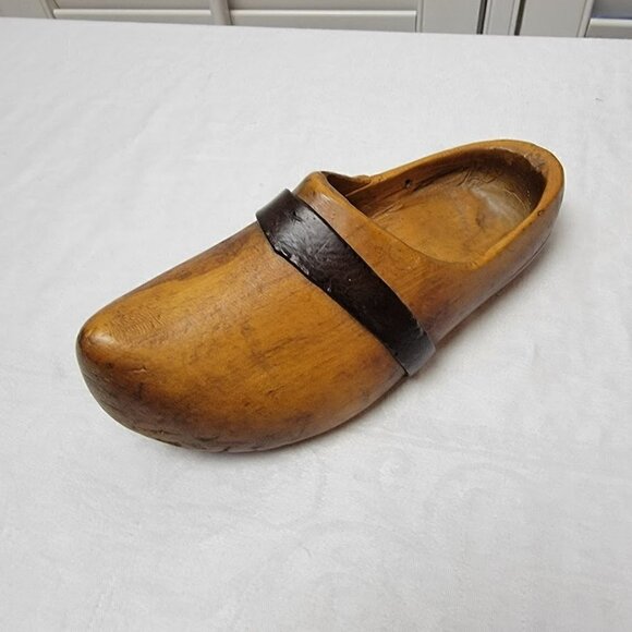 Vintage Child's Wooden Shoe/Clog - Unique and Rare - Super Cute - Picture 2 of 10